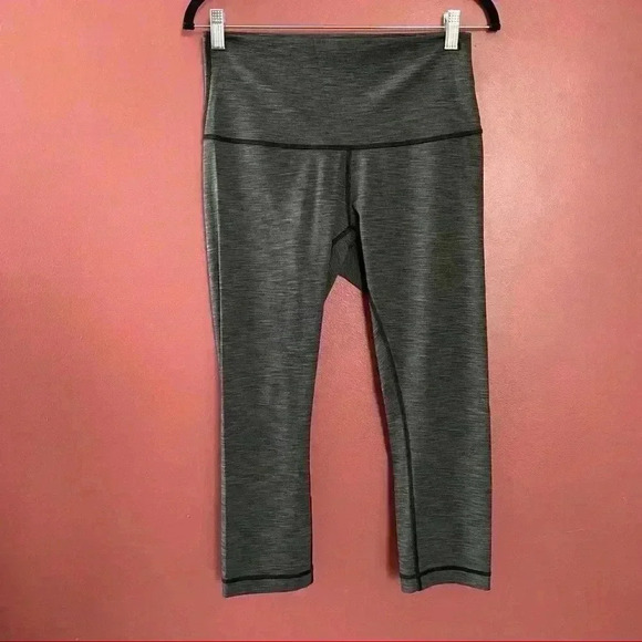 Lululemon Grey Capris - Picture 1 of 11